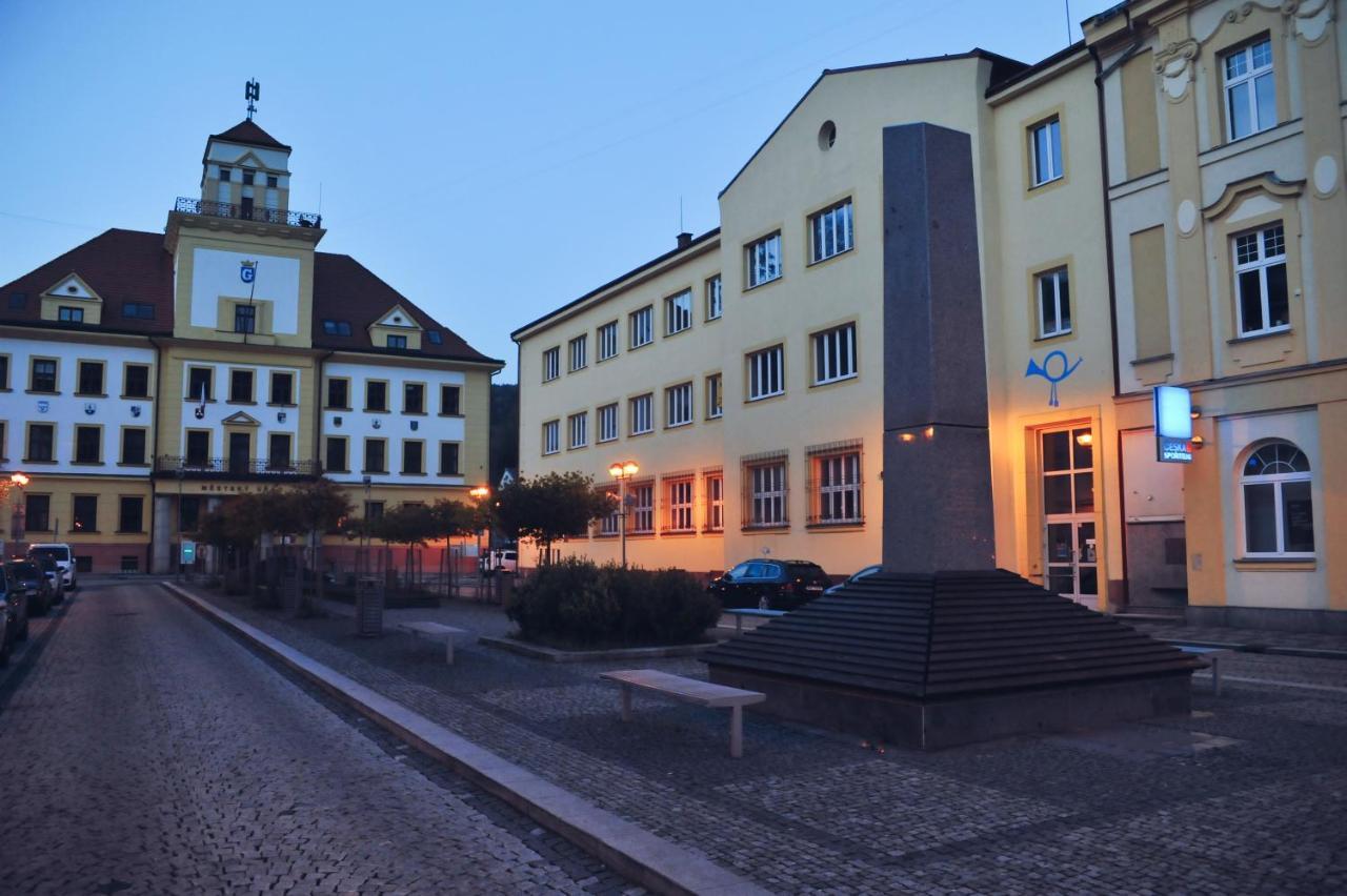 Apartman Rybna - Kraslice Buitenkant foto